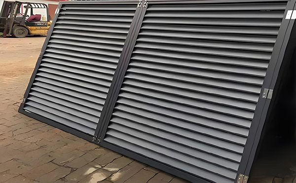 齐干却勒街道百叶窗