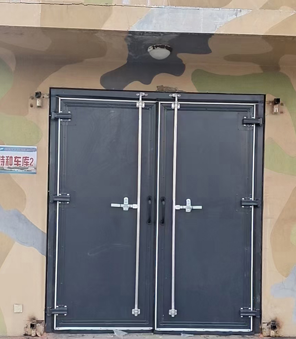 齐干却勒街道工业平开门