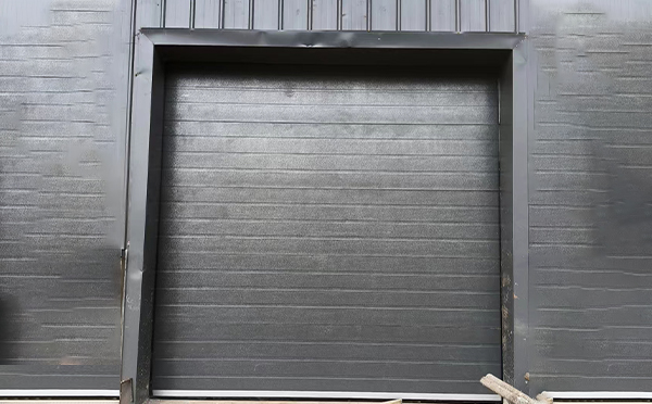 齐干却勒街道车库门