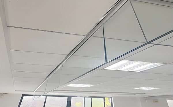 齐干却勒街道玻璃挡烟垂壁