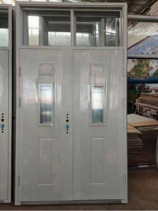 齐干却勒街道学校教室门