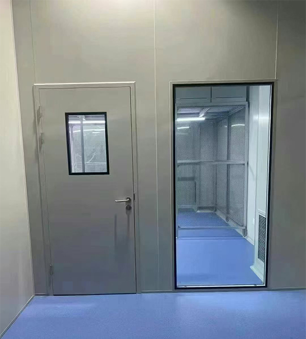 学校教学楼完成齐干却勒街道防火门标准化安装