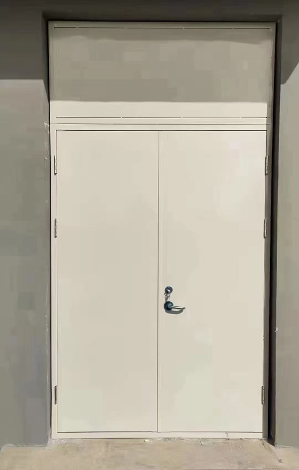 展览馆项目完成大跨度齐干却勒街道防火门安装